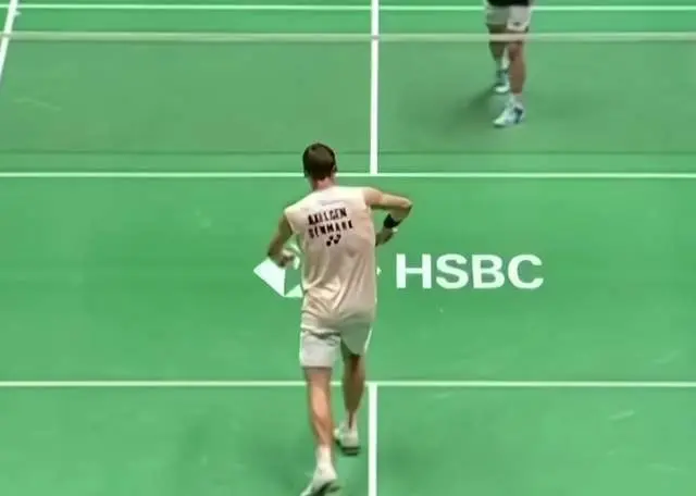 红未遭投诉, 是安赛龙并, 幕逗笑了 红未遭投诉, 是安赛龙并, 幕逗笑了